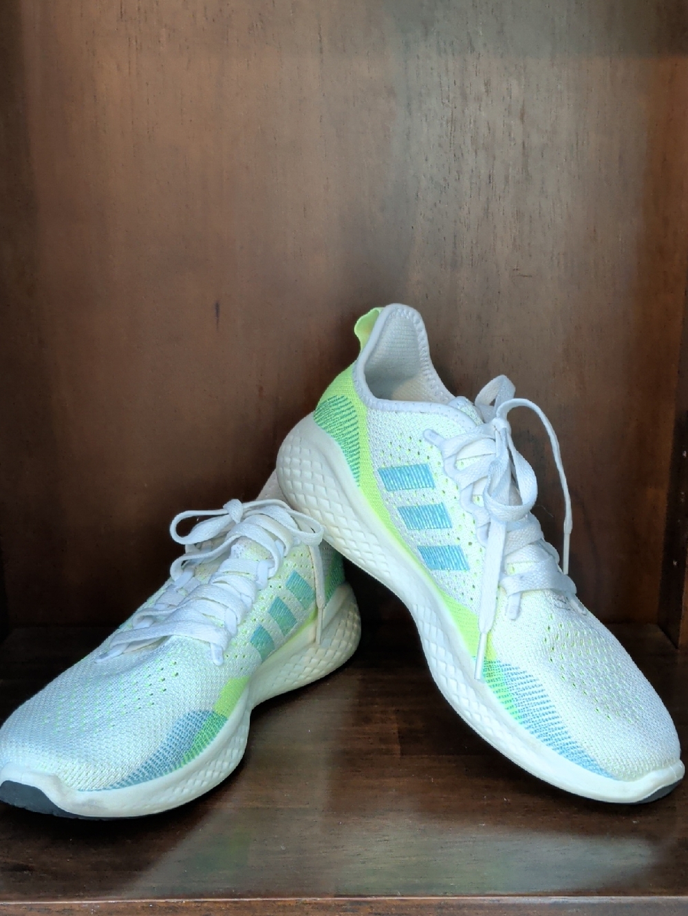 adidas Women’s White and Lime Athletic Running Shoes Bounce Size 7.5